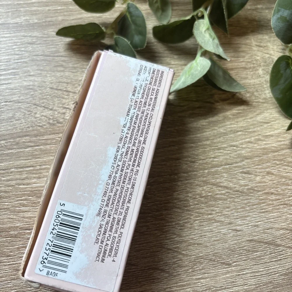 Charlotte Tilbury~Airbrush Flawless Foundation~Stay All Day/Night~#16 Neutral